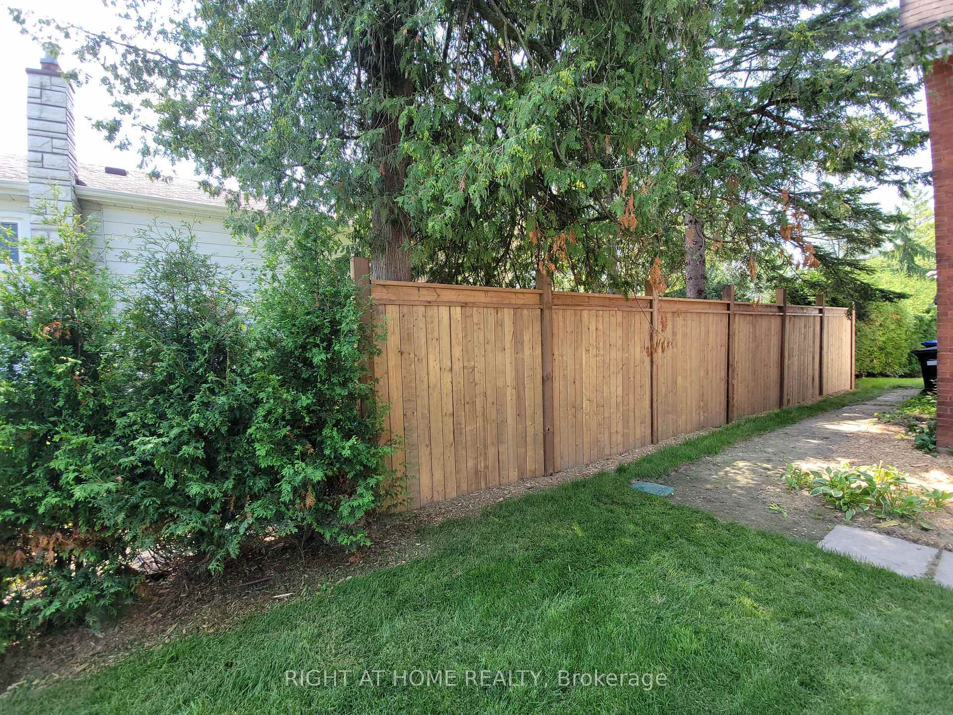 Property Photo: 29 Niagara Street S ON L9W 3X1