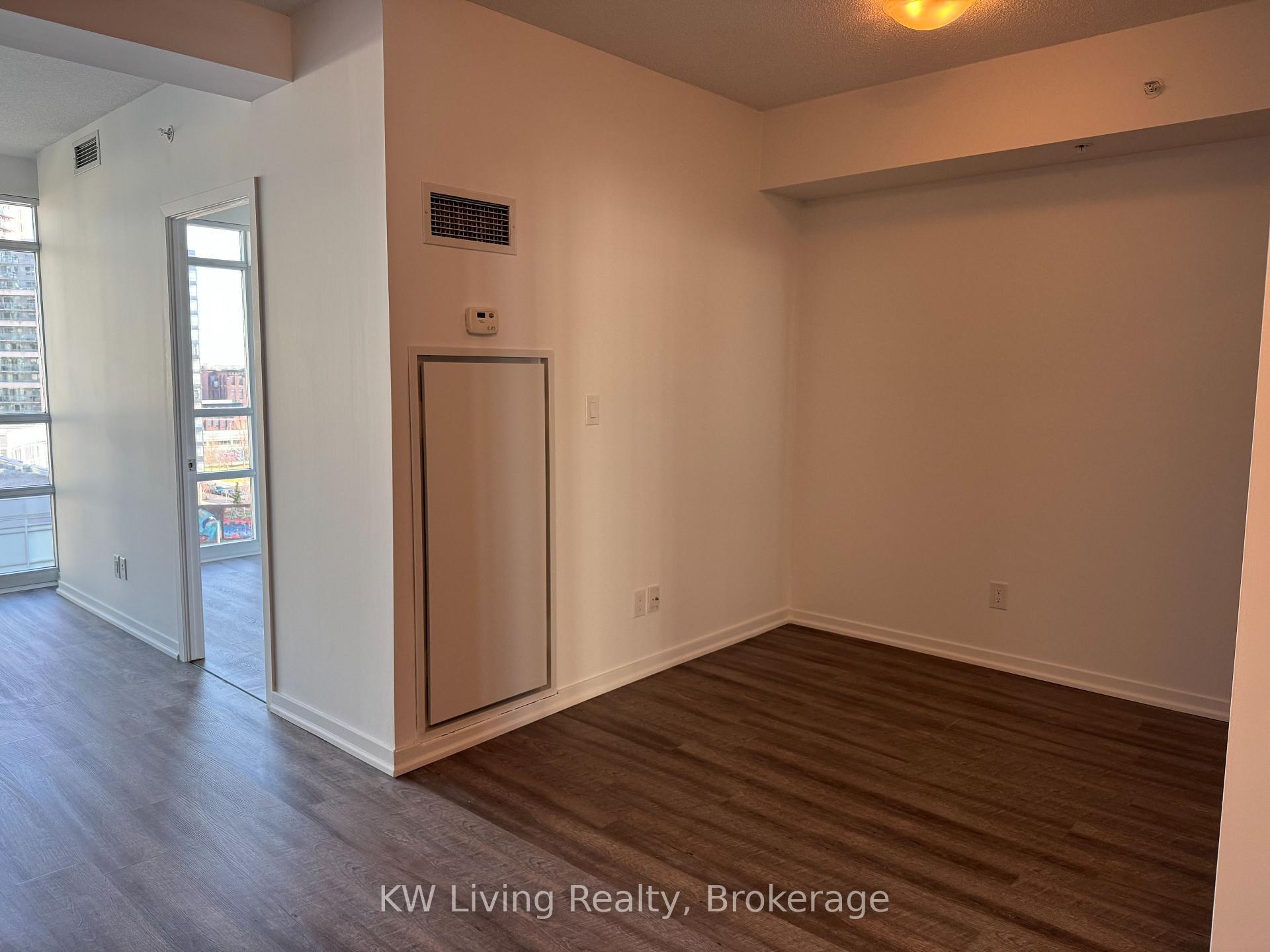 Property Photo:  68 Abell Street 1106  ON M6J 0B1 