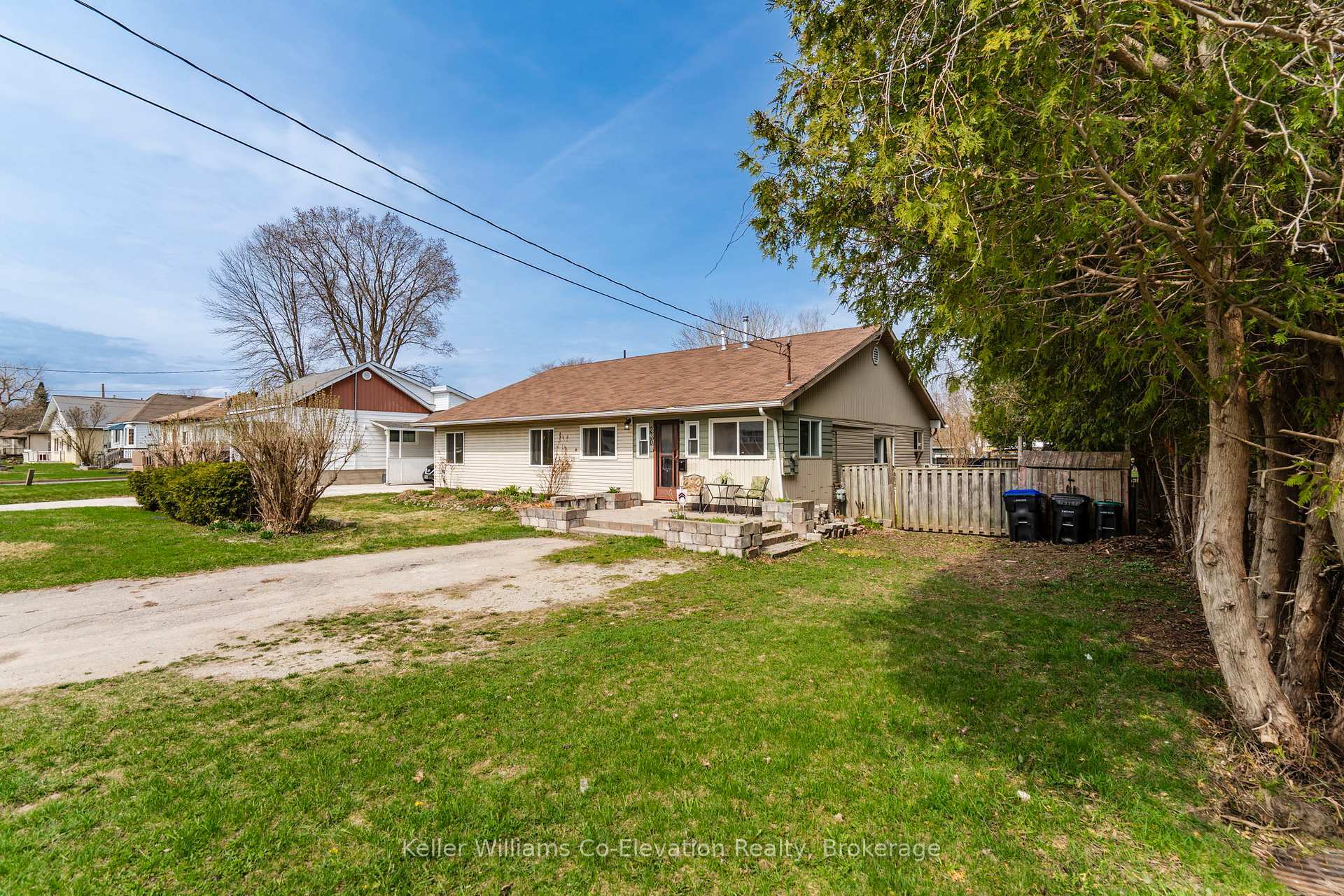 Property Photo: 230 Elizabeth Street ON L4R 1Y4
