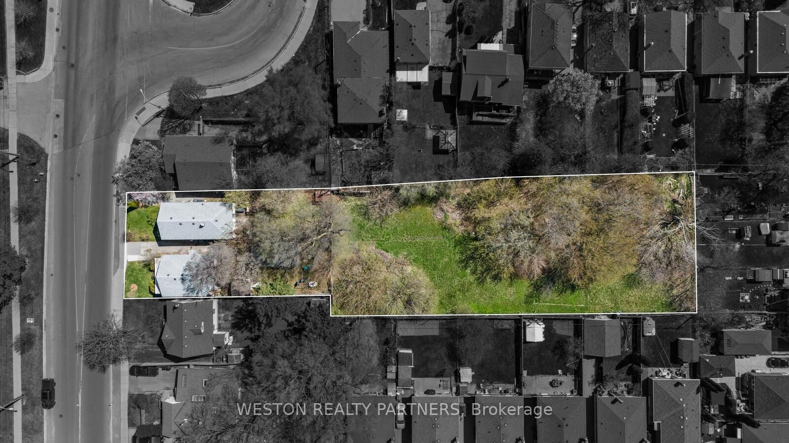 Property Photo:  372-374 Kennedy Road  ON M1K 2A5 