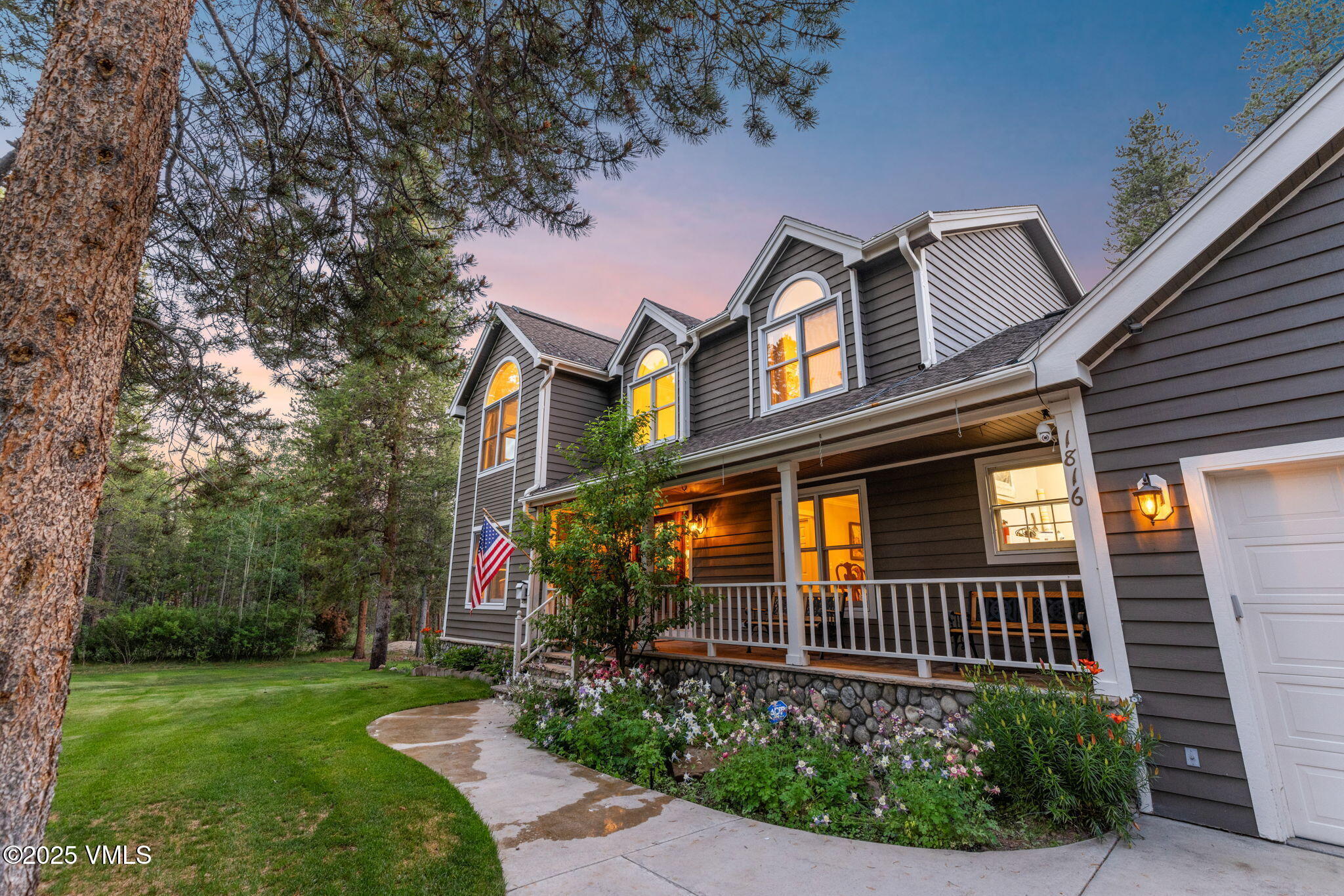 Property Photo:  1816 W Gold Drive  CO 80461 