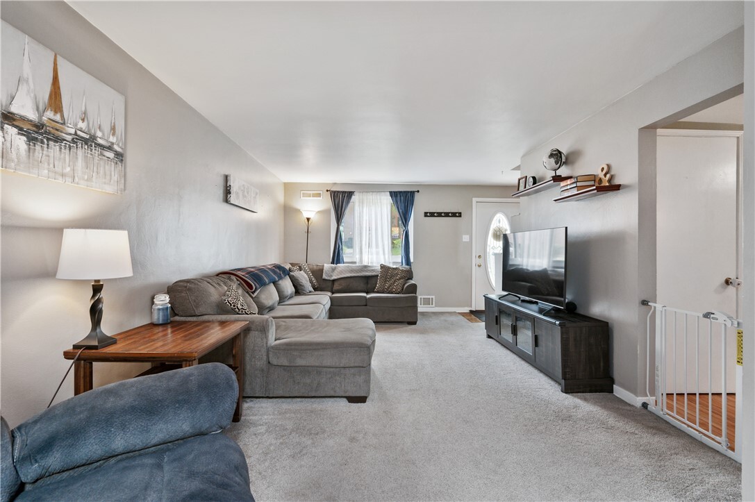 Property Photo:  156 Carnation Avenue  PA 15229 
