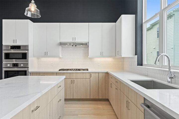 Property Photo: 2805 McCurdy Street 3 TX 78723