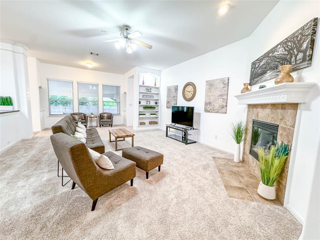 Property Photo:  715 S Frontier Lane  TX 78613 