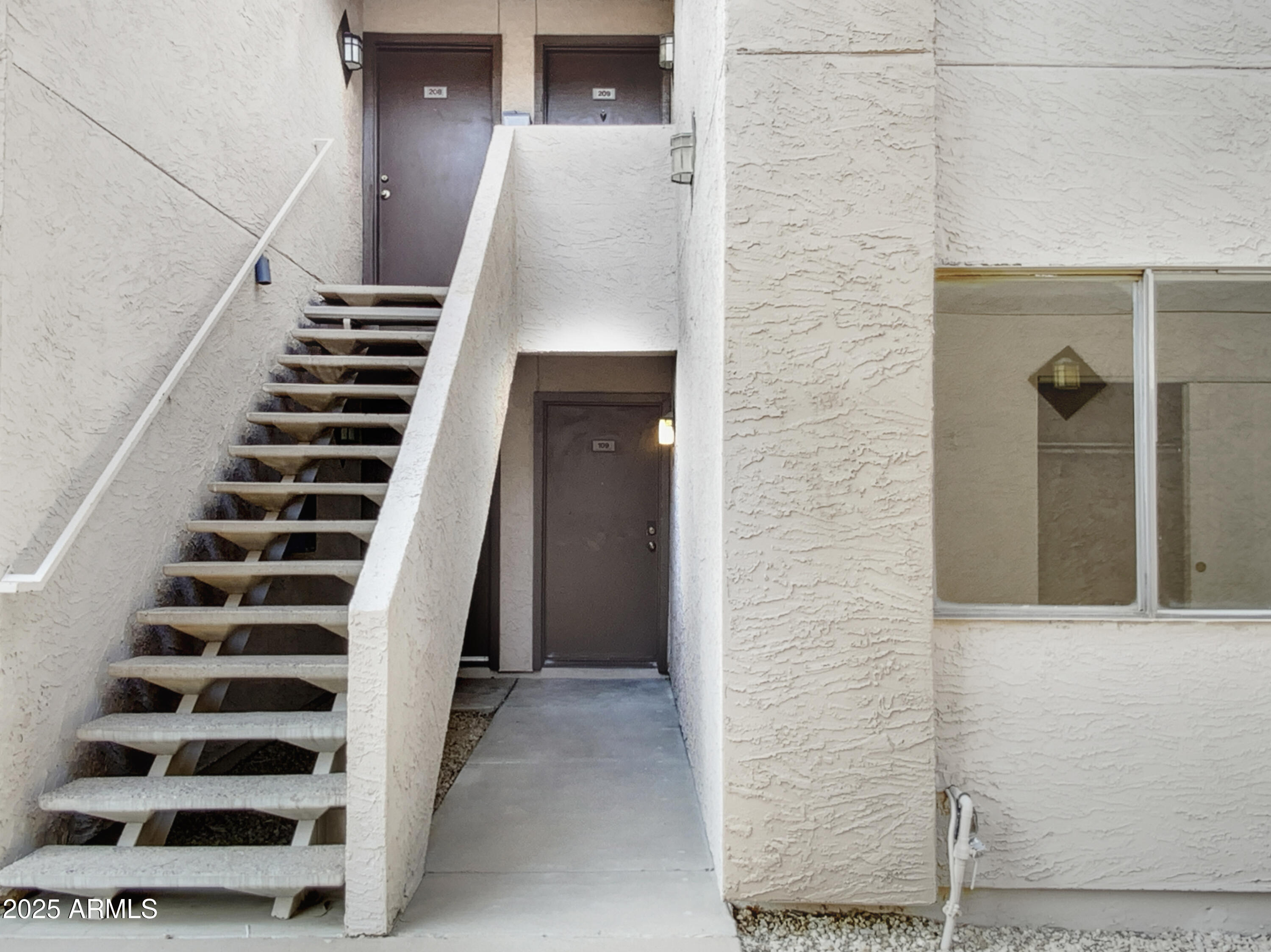 Property Photo: 1065 W 1st Street 109 AZ 85281