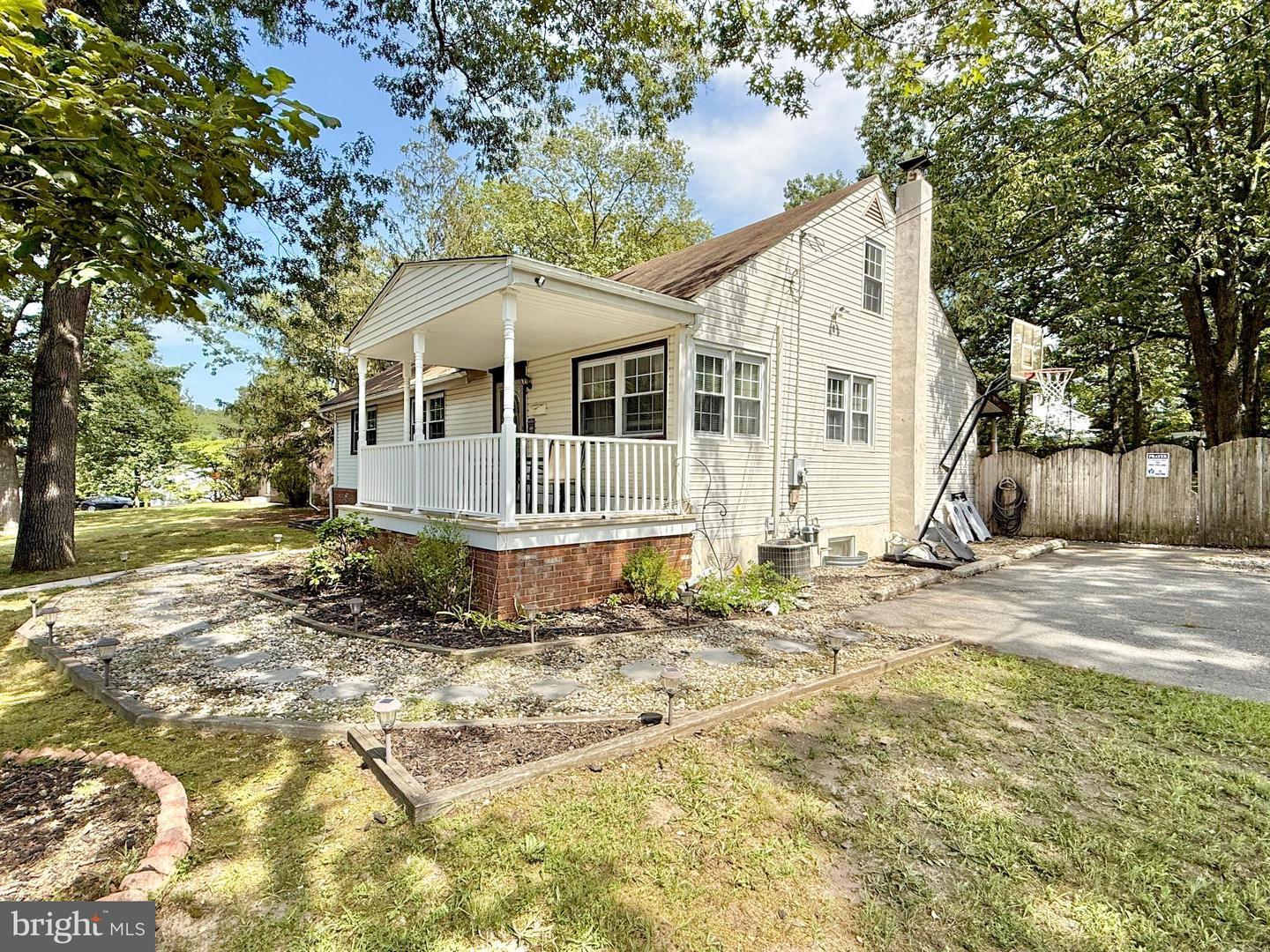 Property Photo:  1419 Pine Street  NJ 08021 