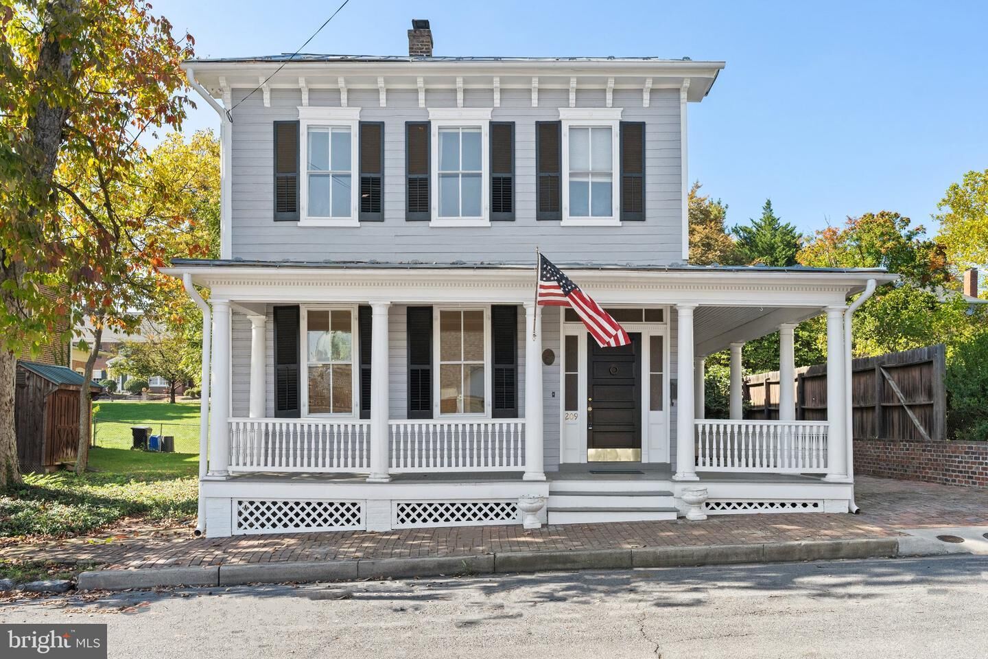 Property Photo: 209 N Washington Street VA 22601