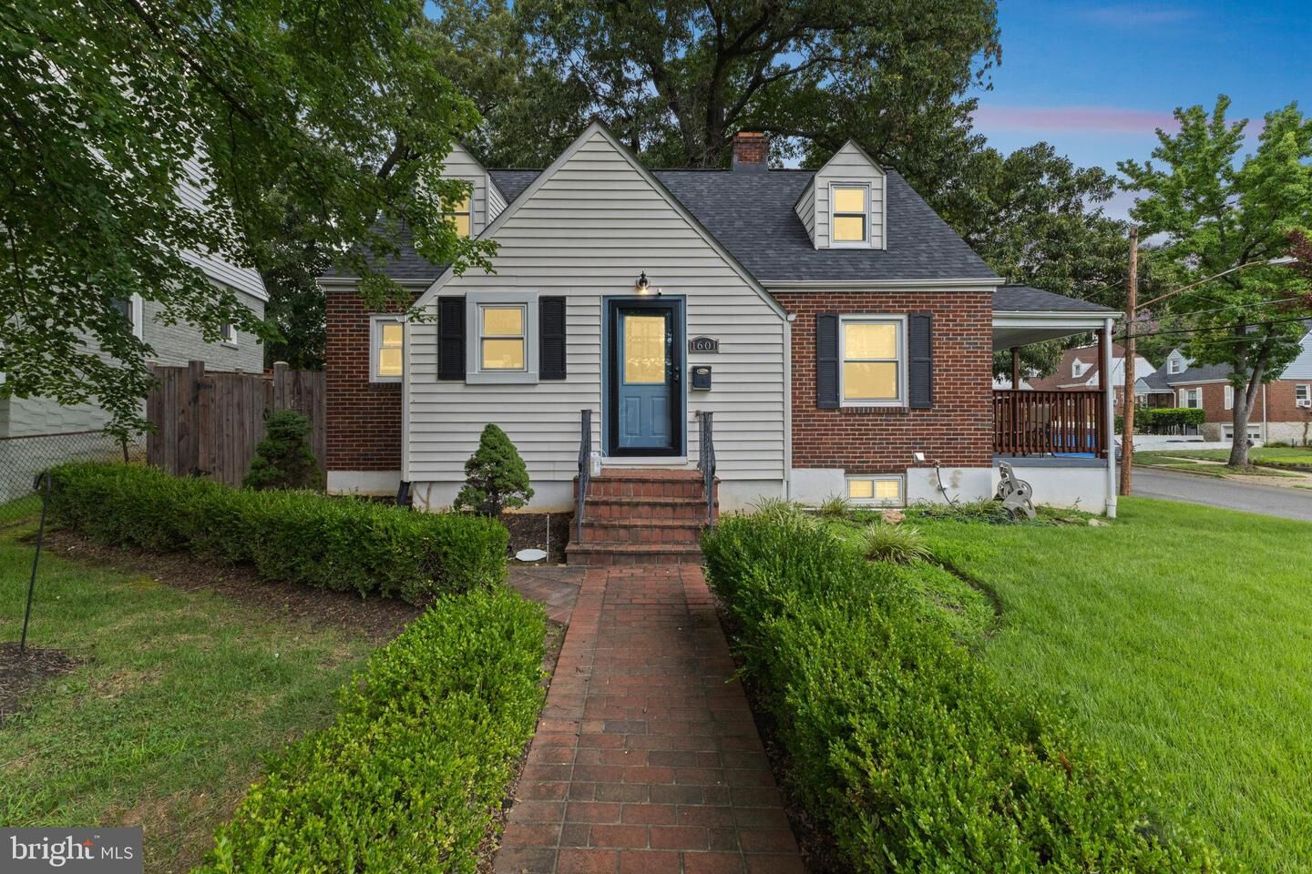 Property Photo:  1601 Nova Avenue  MD 20743 