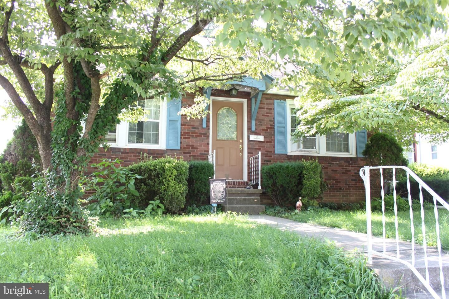 Property Photo:  29 Maple Street  PA 17057 