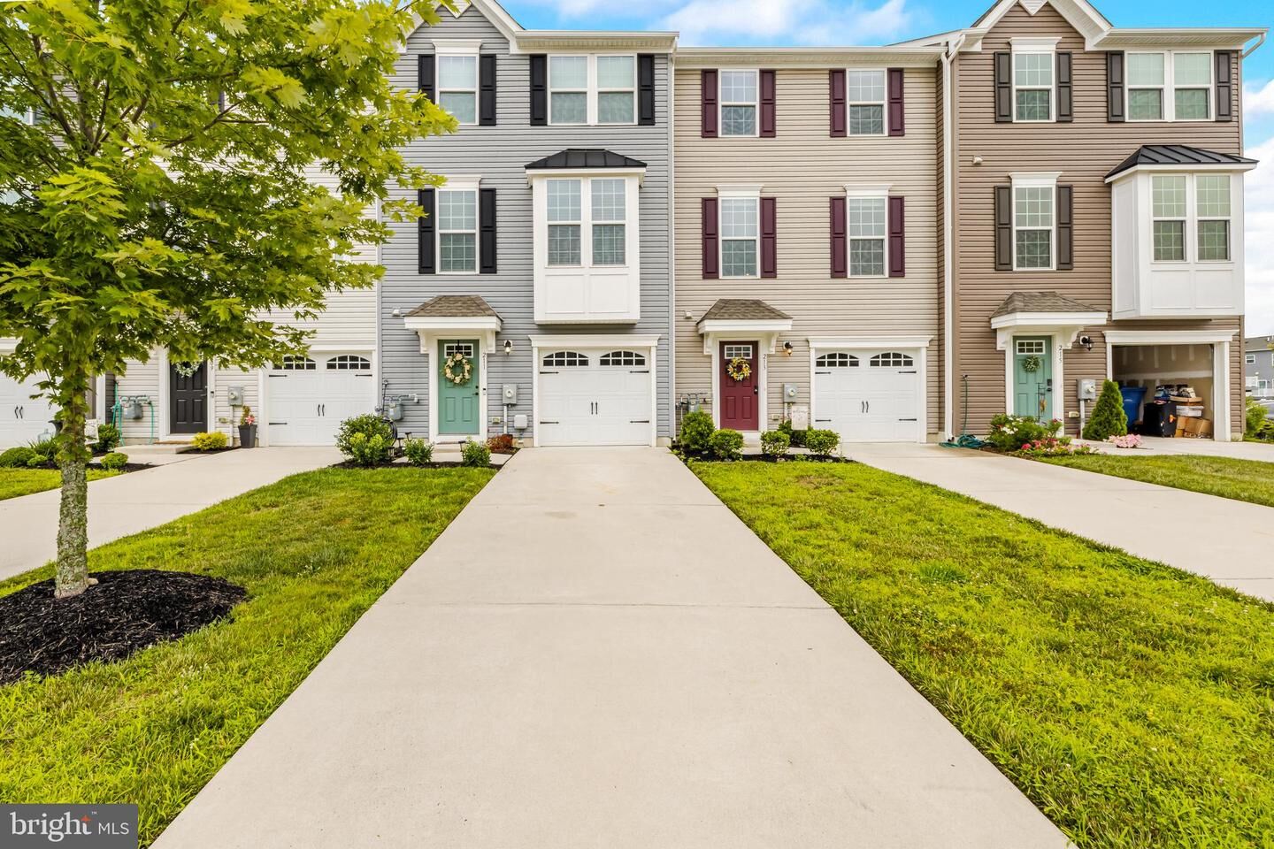 Property Photo:  211 Dalton Drive  NJ 08085 