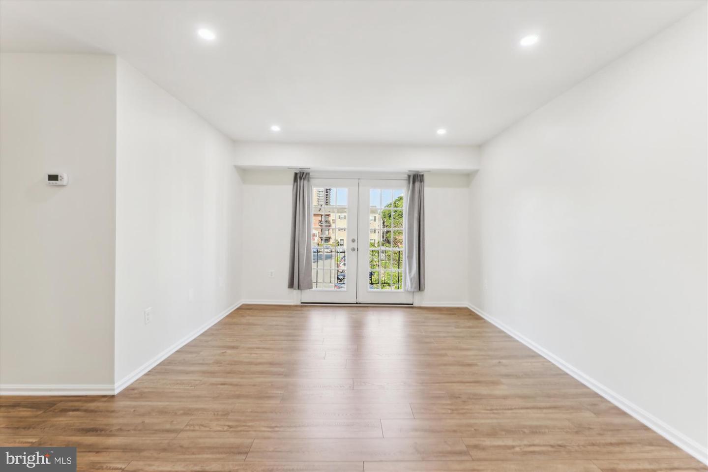 Property Photo:  434 N Armistead Street 304  VA 22312 