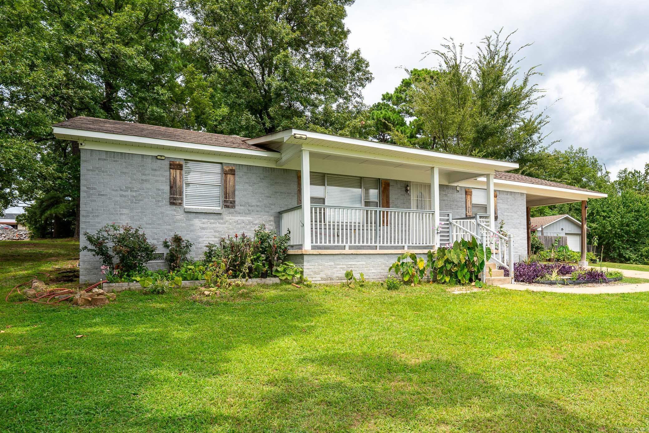 Property Photo: 4 Lieblong Road AR 72058