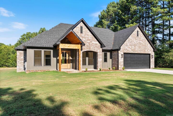Property Photo: 15 Cardin Cove AR 72058
