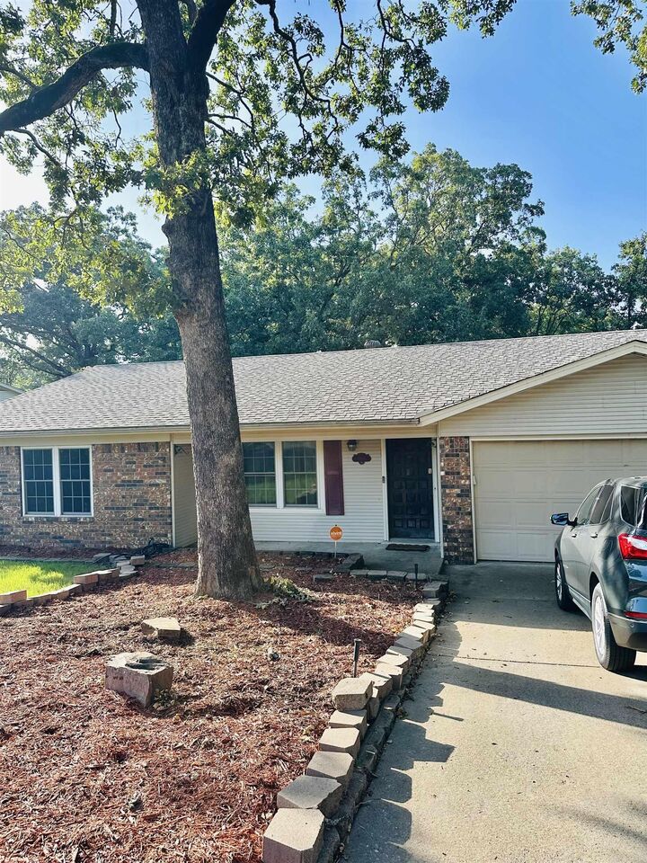 Property Photo:  1901 Osceola Street  AR 72119 