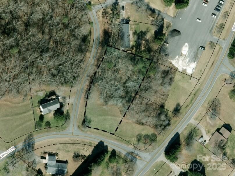 Property Photo:  102 Candlewood Drive  NC 28086 