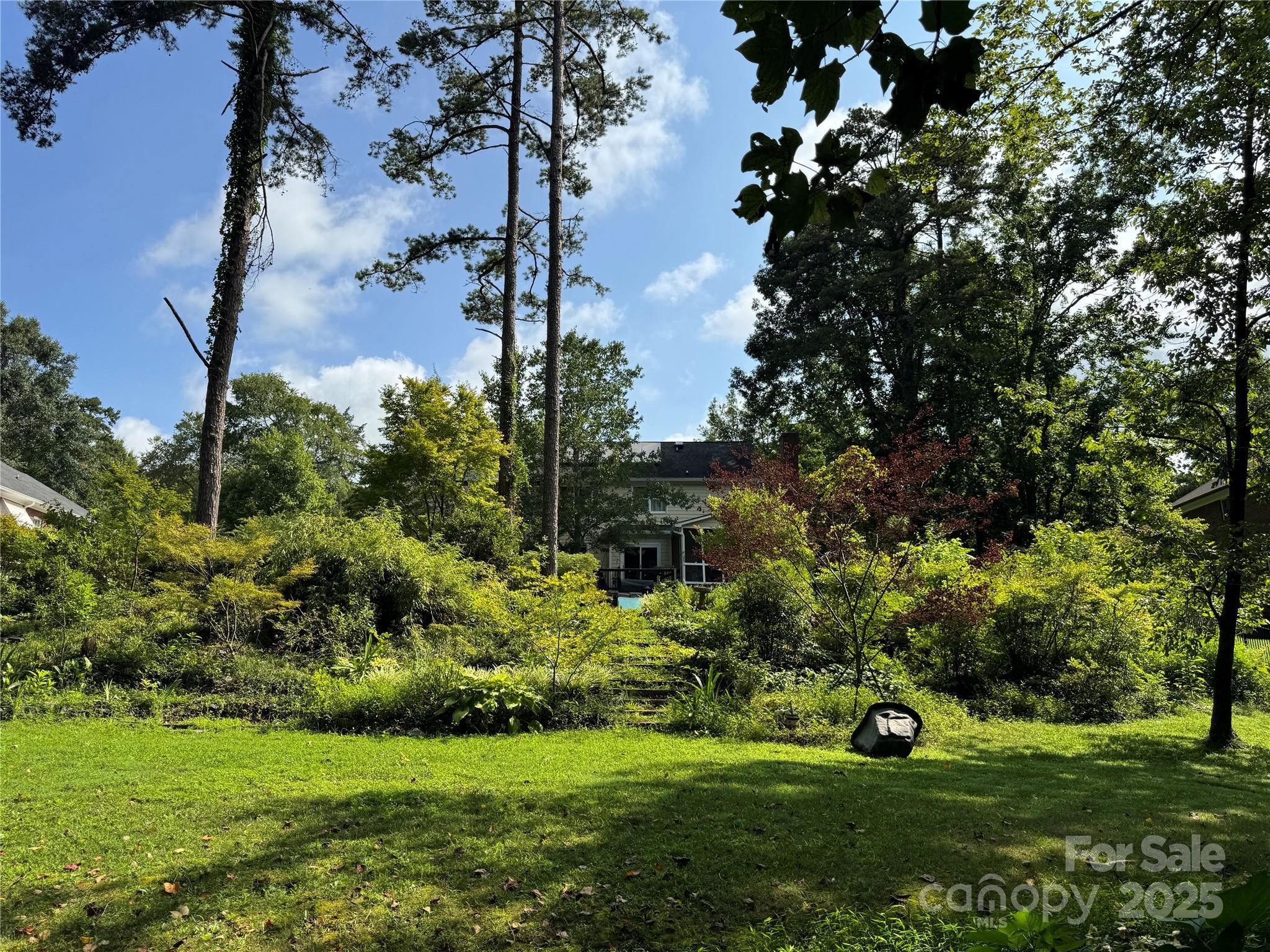 Property Photo: 1112 Carole Court NC 28104