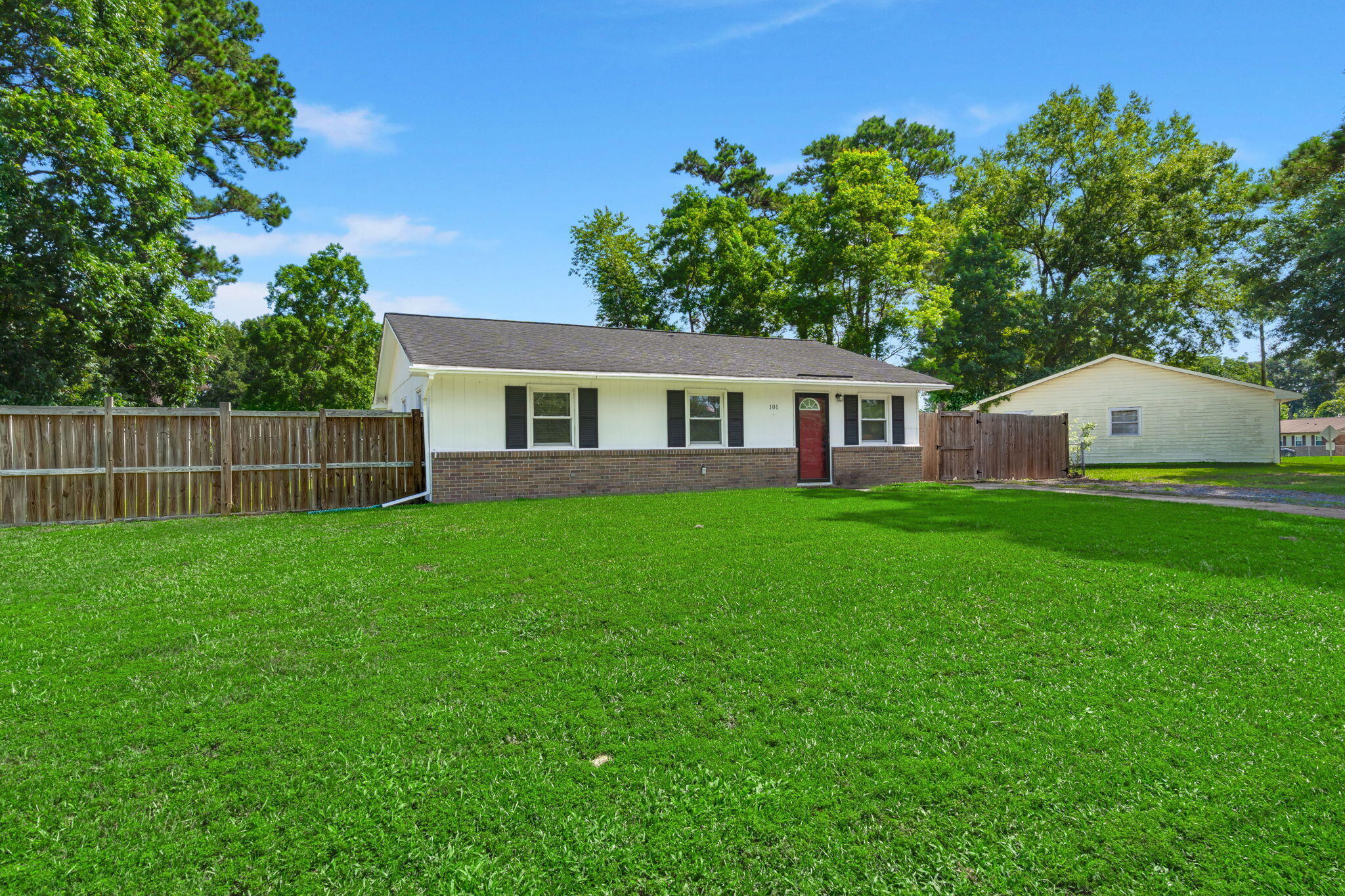 Property Photo: 101 Lehigh Avenue SC 29445