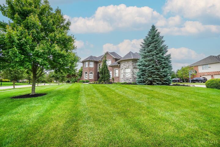 Property Photo: 4625 Guildford Drive OH 45069