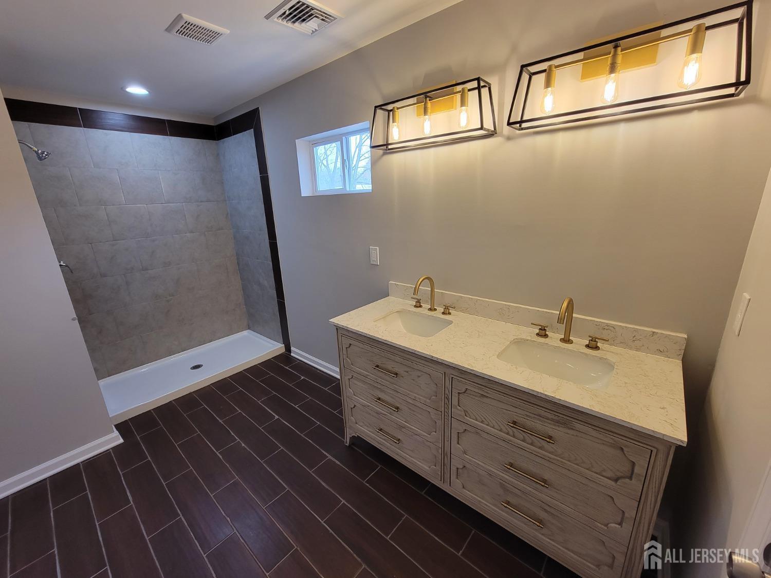 Property Photo:  33 Market Street  NJ 08873 