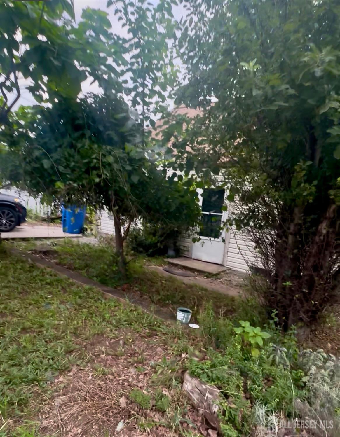 Property Photo:  11 N Randolphville Road N  NJ 08854 
