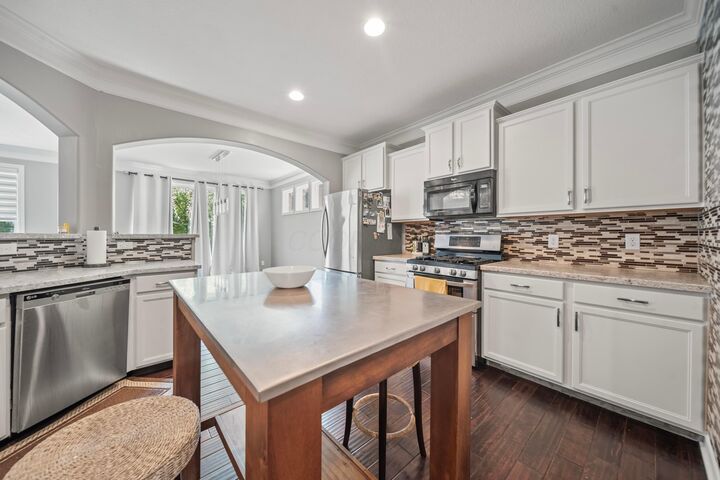 Property Photo:  6073 Baumeister Drive  OH 43026 