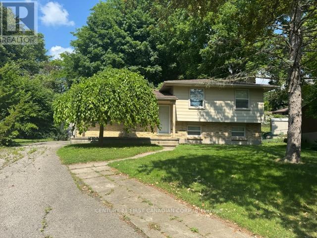 Property Photo: 436 Rippleton Court ON N6G 1L3