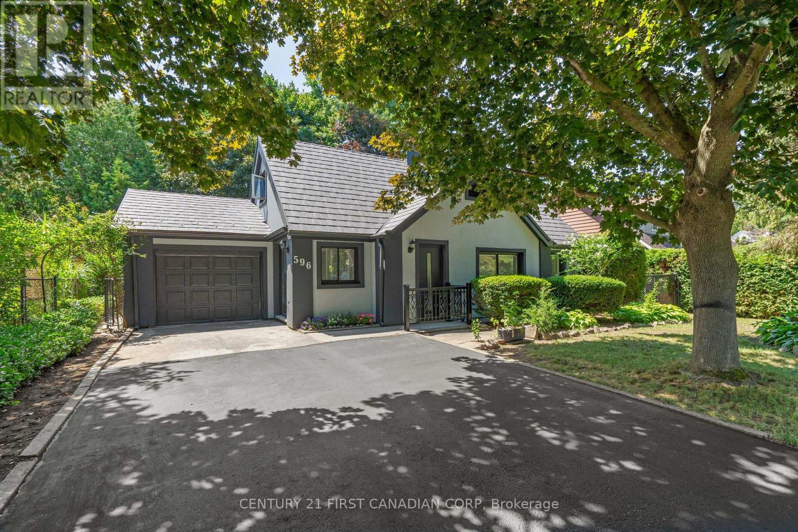 Photo de la propriété: 596 Kingsway Avenue North ON N6H 3A1