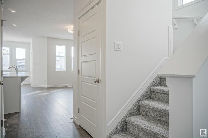 Property Photo: 1182 South Creek Wynd AB T7Z 2Z1