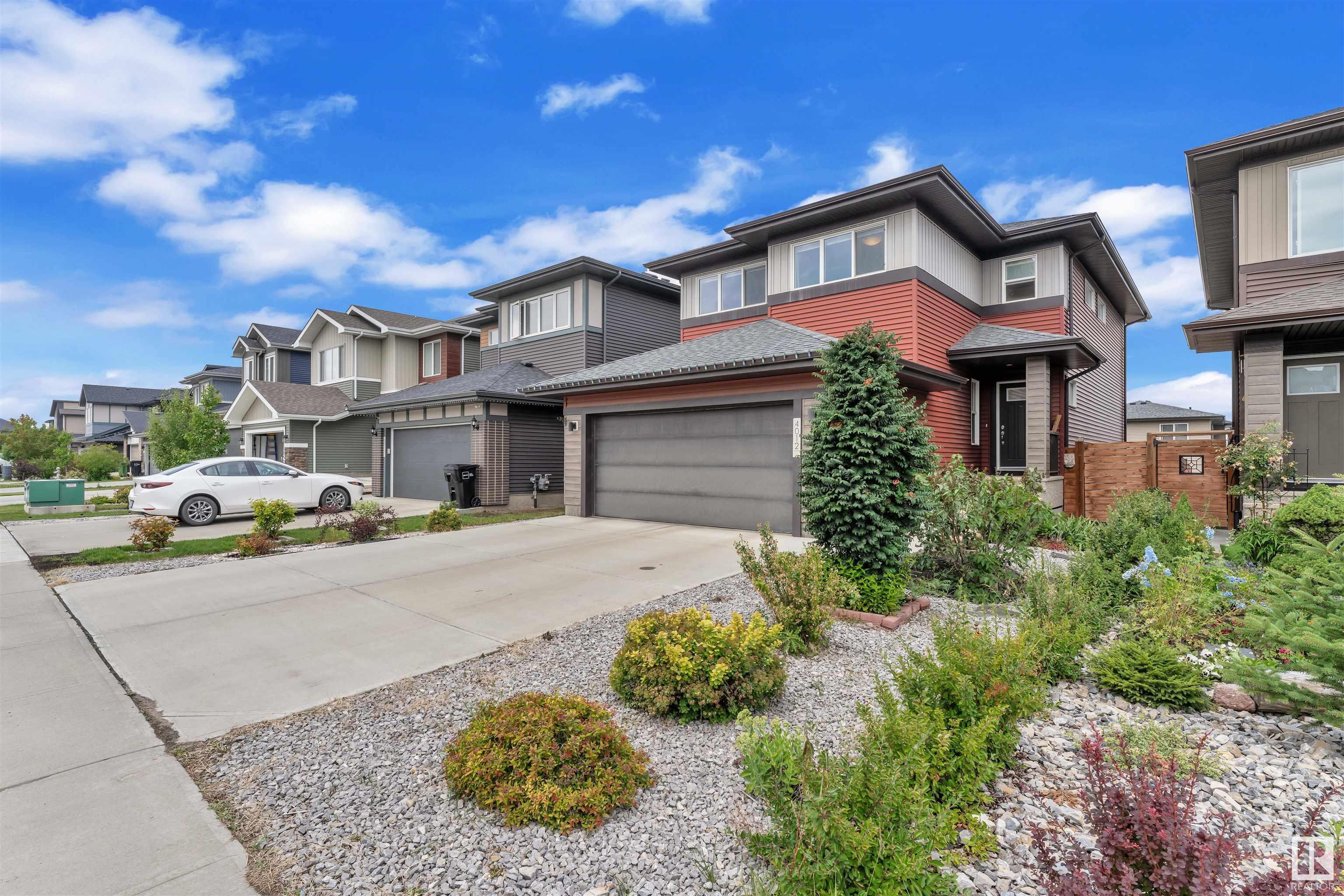 Property Photo:  4012 6 Avenue SW  AB T6X 2J1 