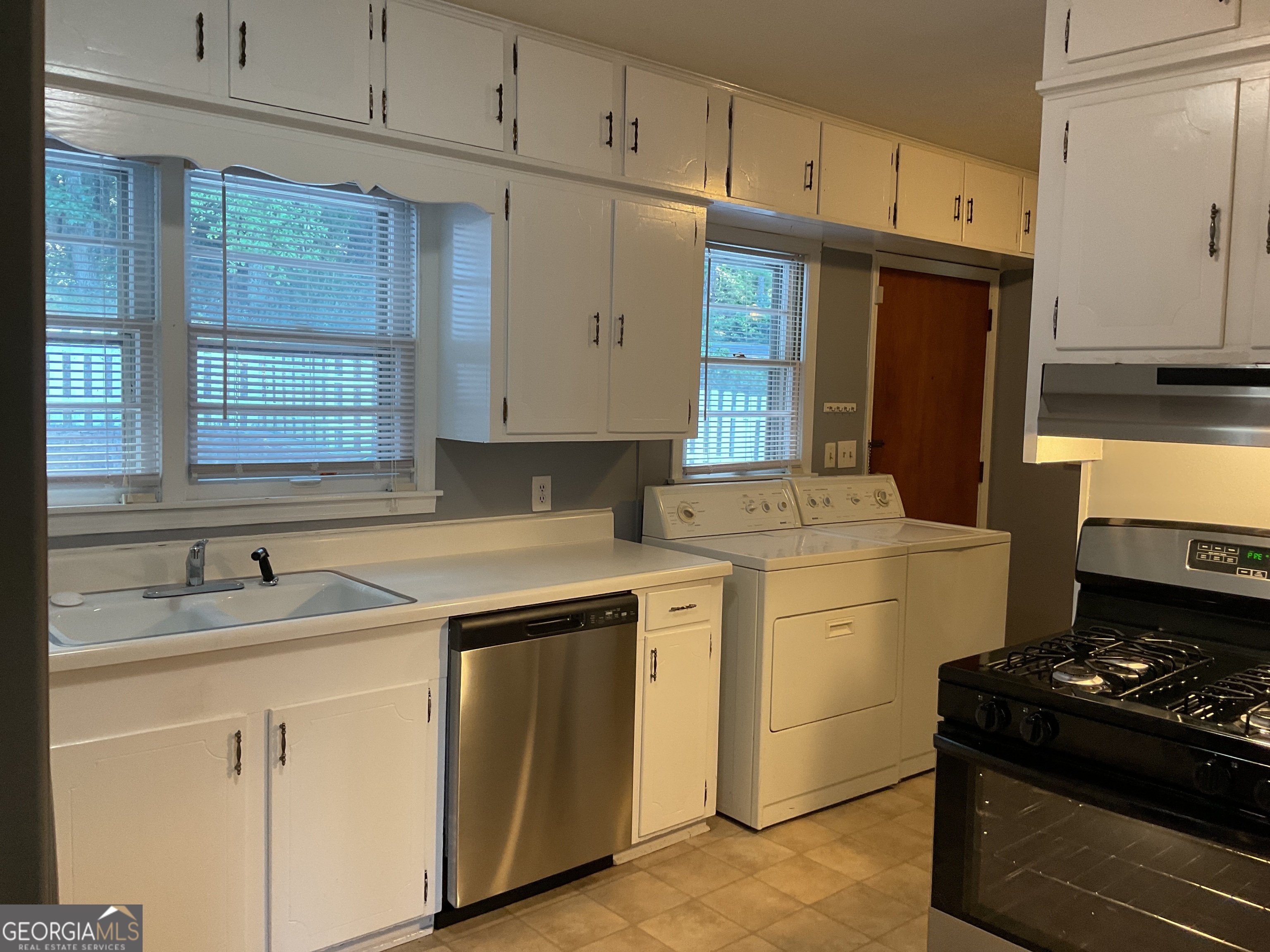 Property Photo: 225 Blacks Bluff Road SW GA 30161