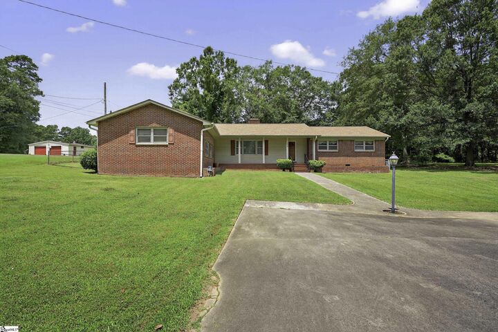 Property Photo:  303 Dogwood Drive  SC 29340 