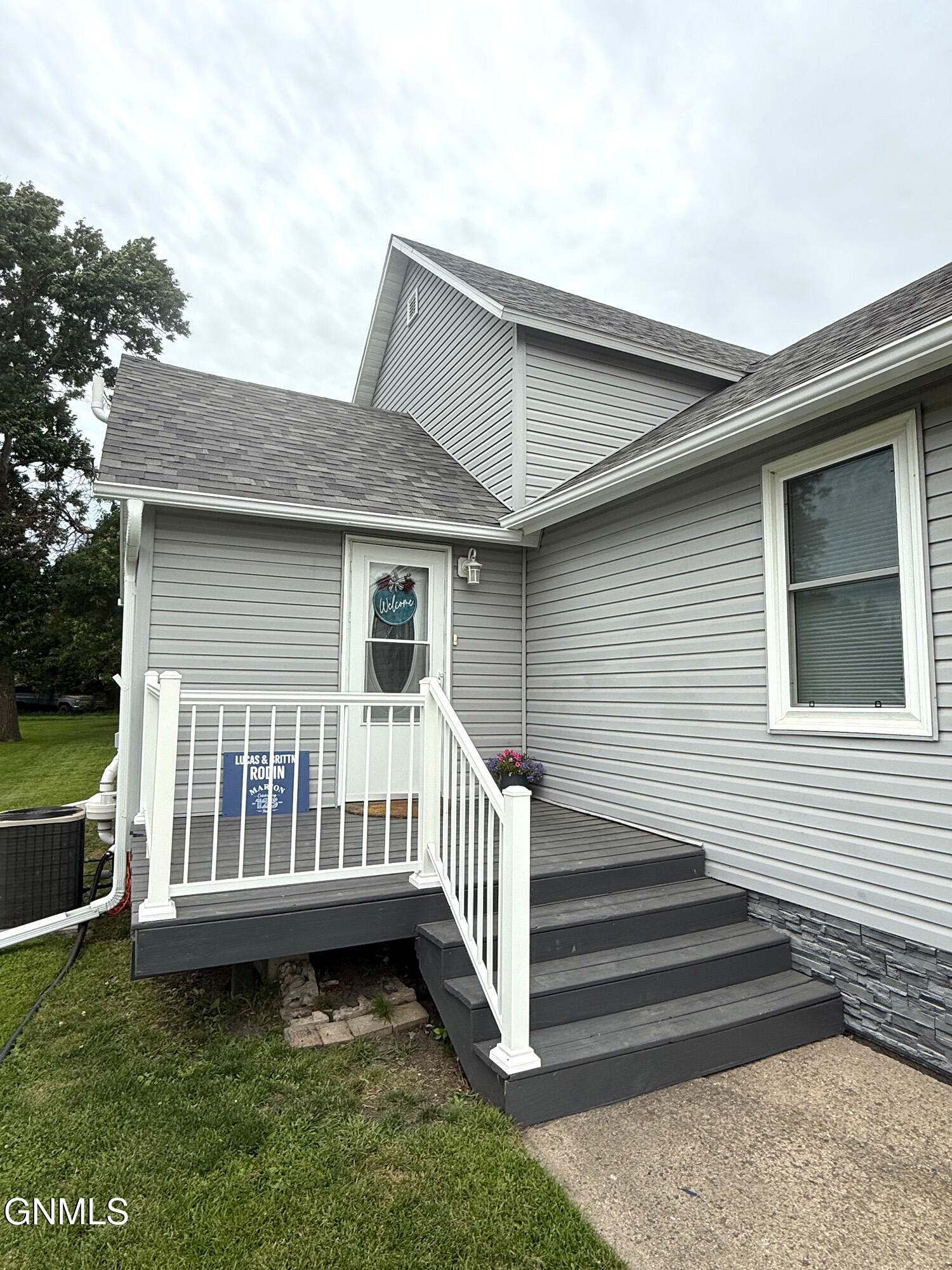 Property Photo: 305 3rd Street ND 58466