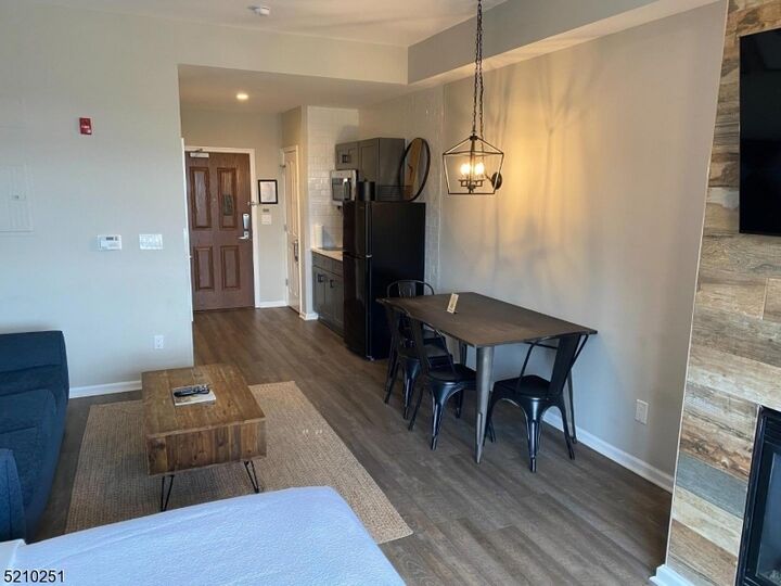 Property Photo:  200 State Rt 94 Unit 411  NJ 07462 