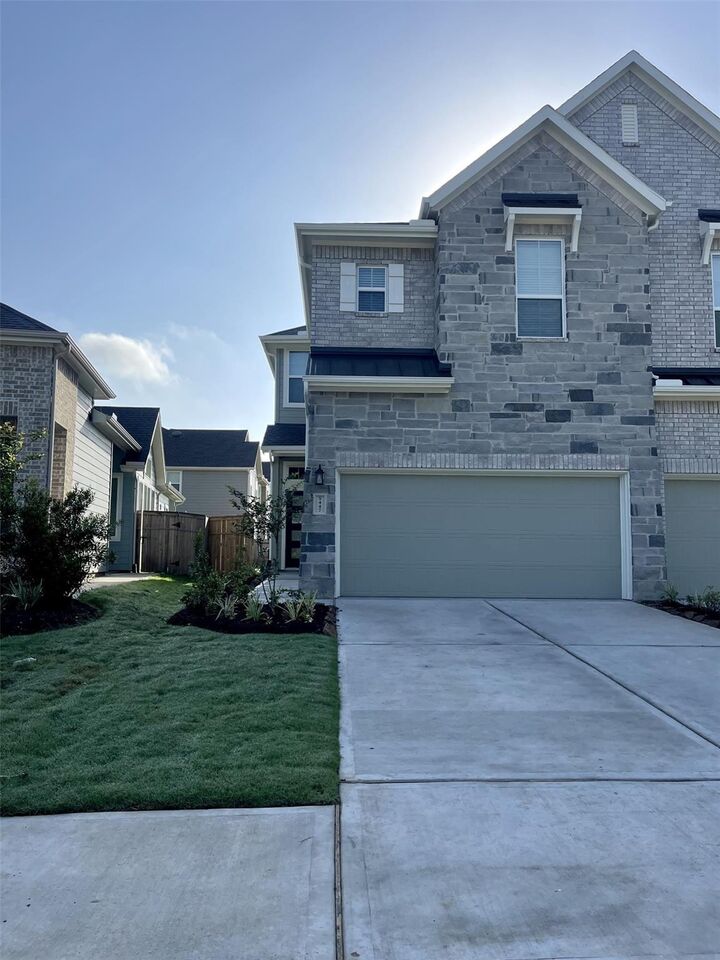 Property Photo: 9447 Lantern Light Drive TX 77459