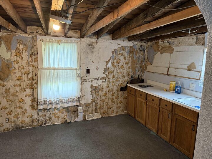 Property Photo:  115 SW 10th Avenue  IA 50662 