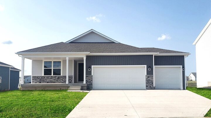 14508 Ironwood Court  Urbandale IA 50111 photo