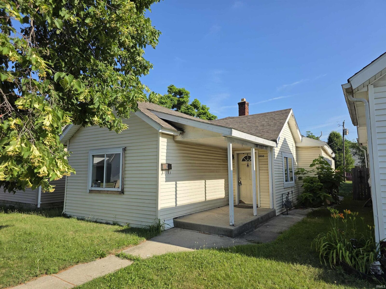 Property Photo: 1335 Dunham Street IN 46619-3811