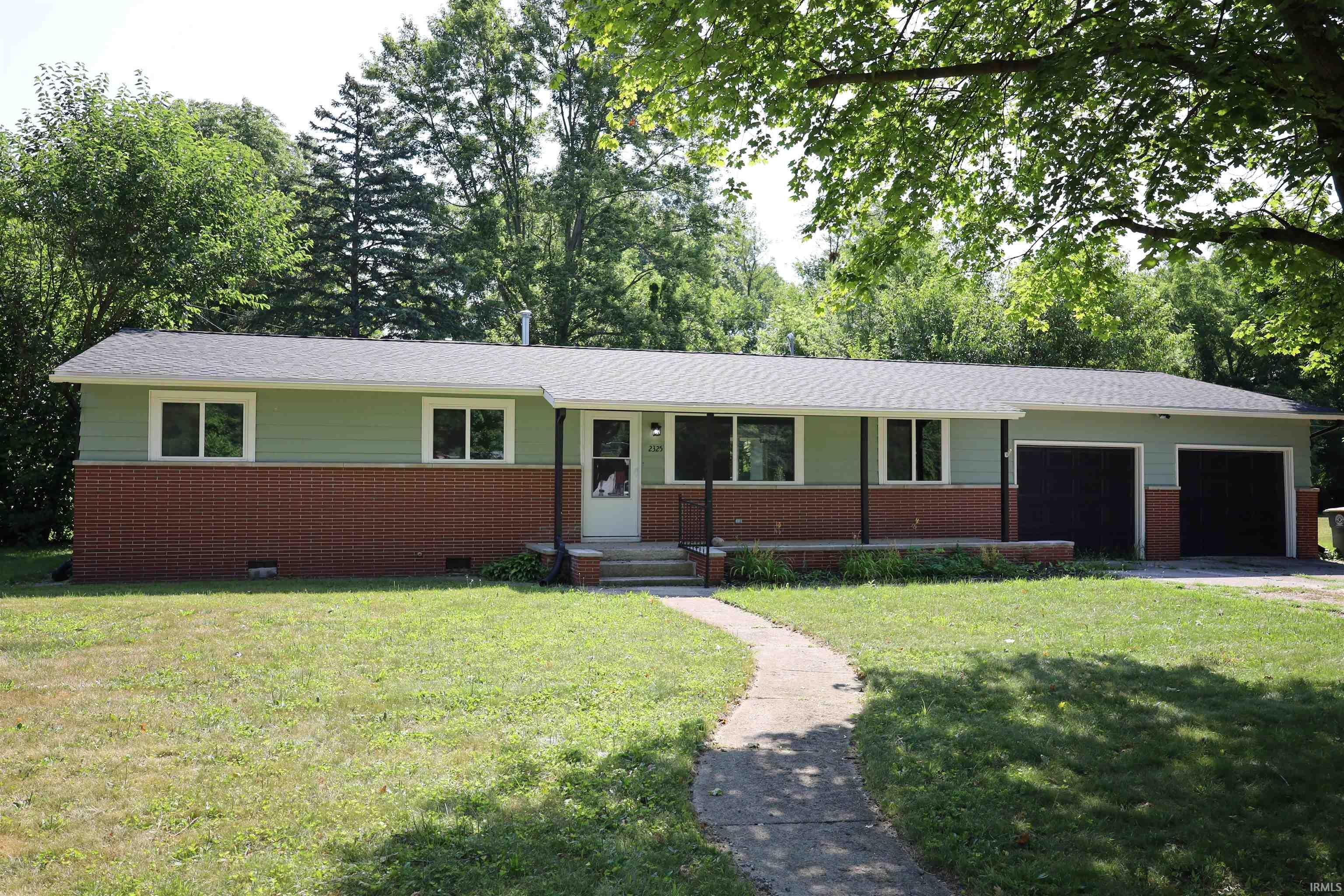 Property Photo:  2325 Elyetta Street  IN 46802-5032 