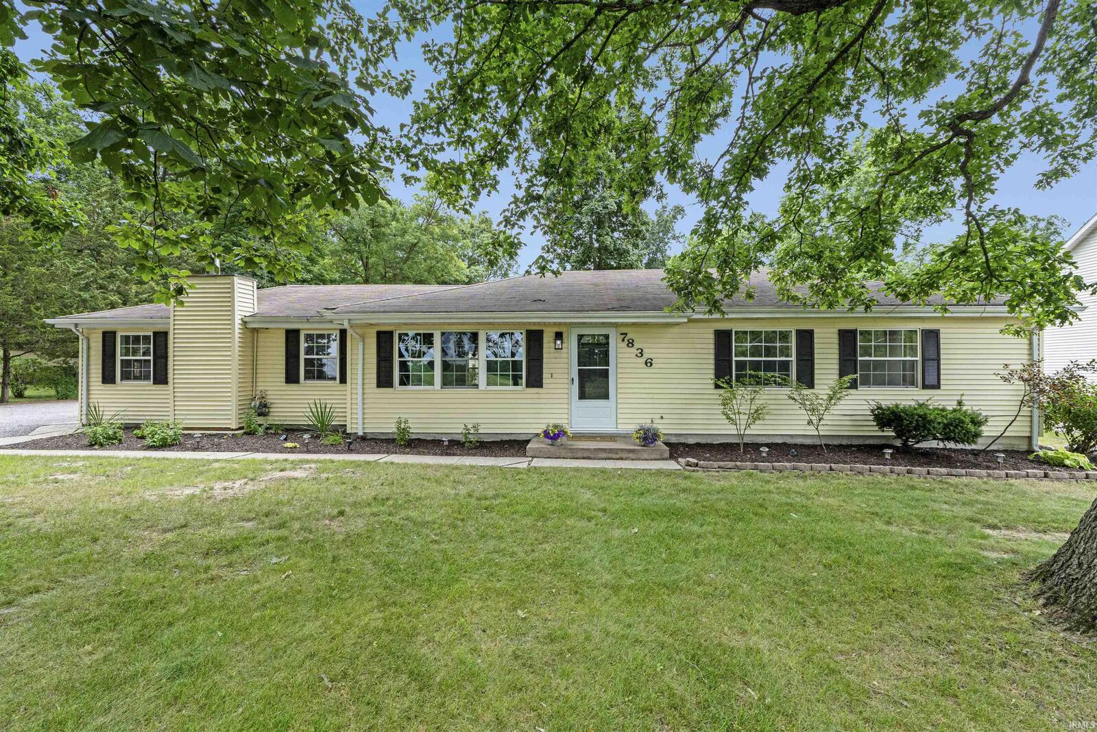 Property Photo: 7836 Rothman Road IN 46835-9414