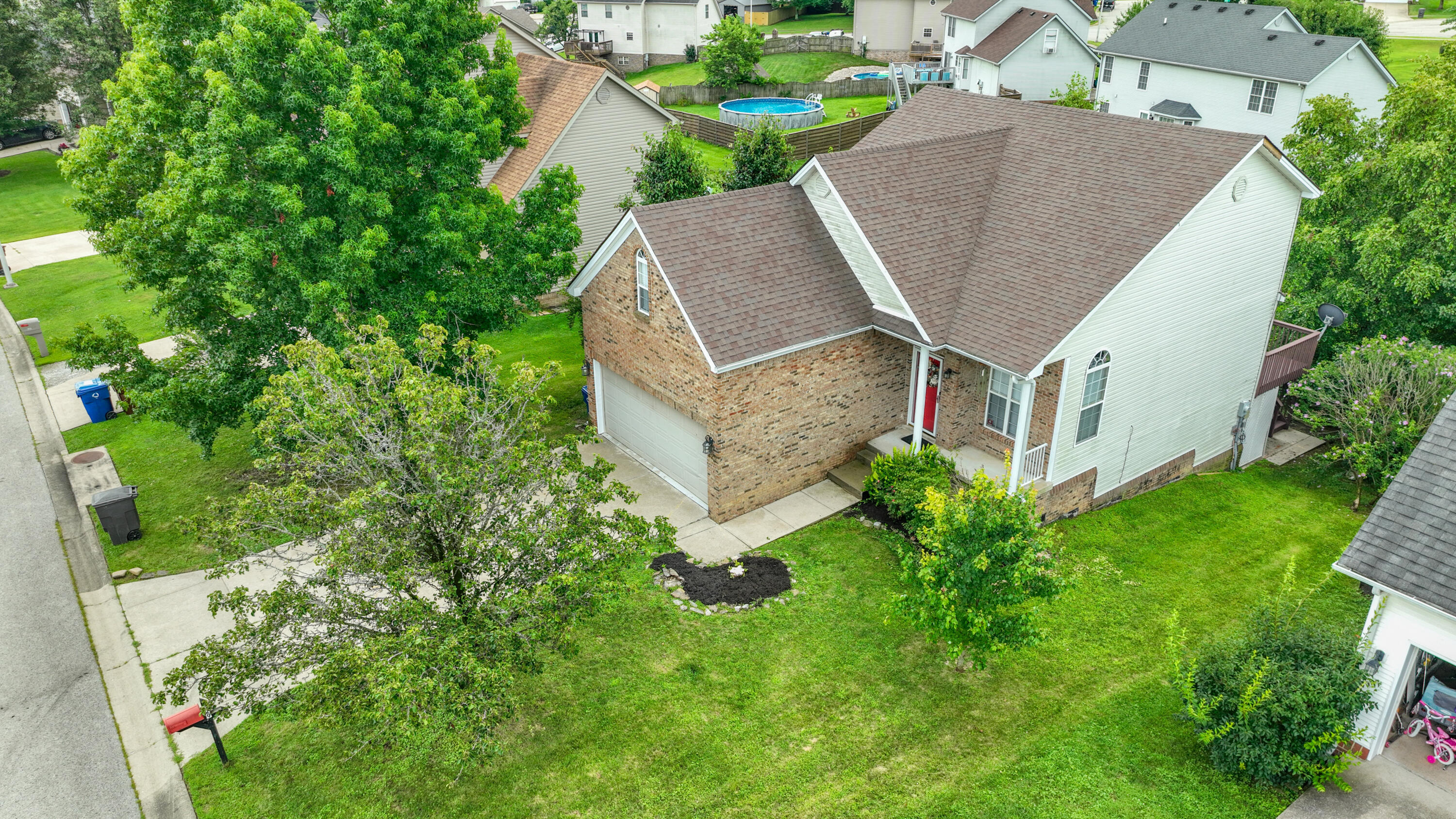 Property Photo: 329 Hanover Drive KY 40391