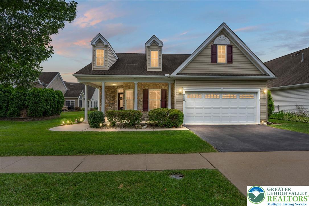 Property Photo:  53 Edinburgh Drive  PA 18045 