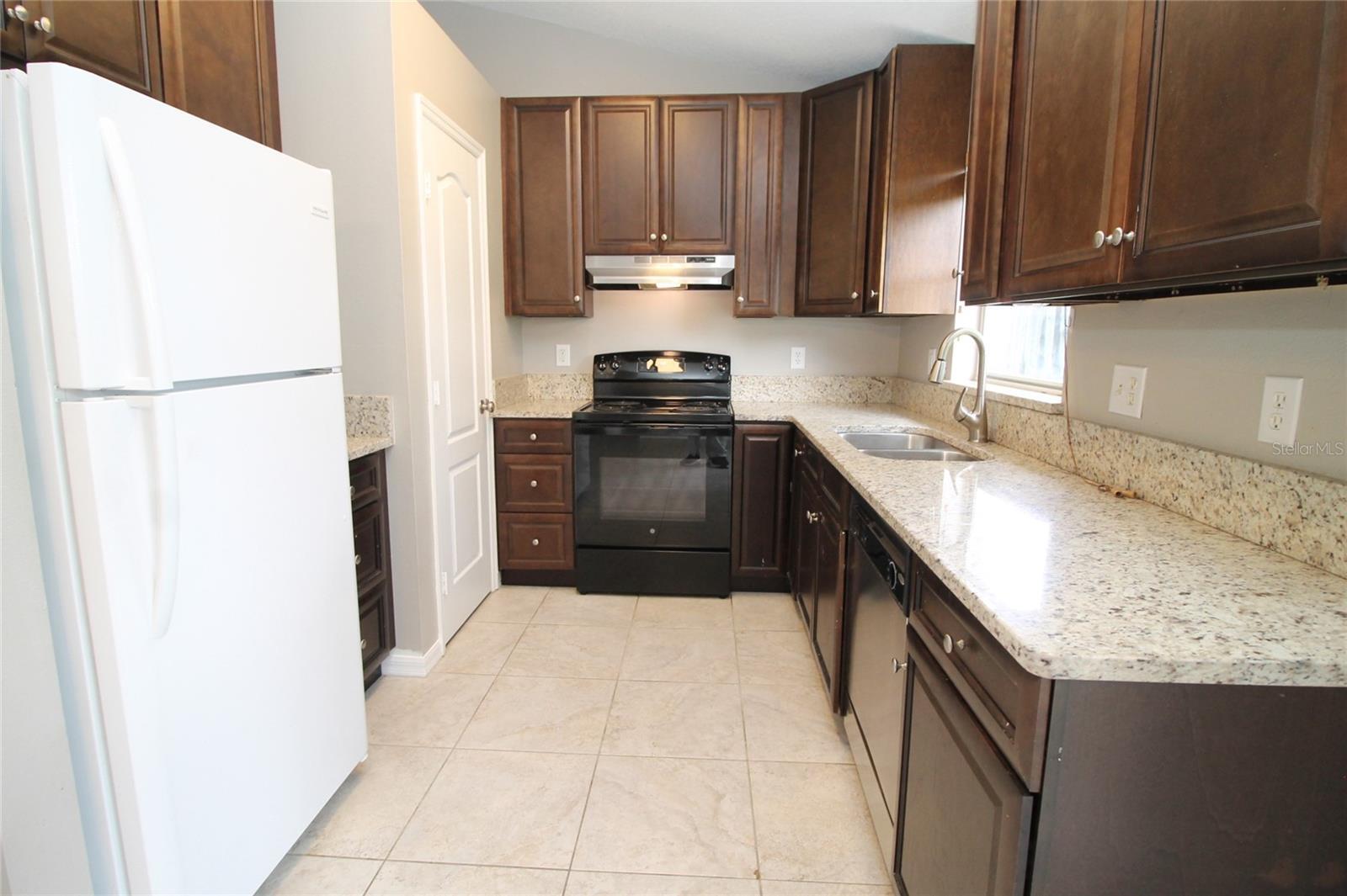 Property Photo: 1110 Chelsea Parc Drive FL 34715