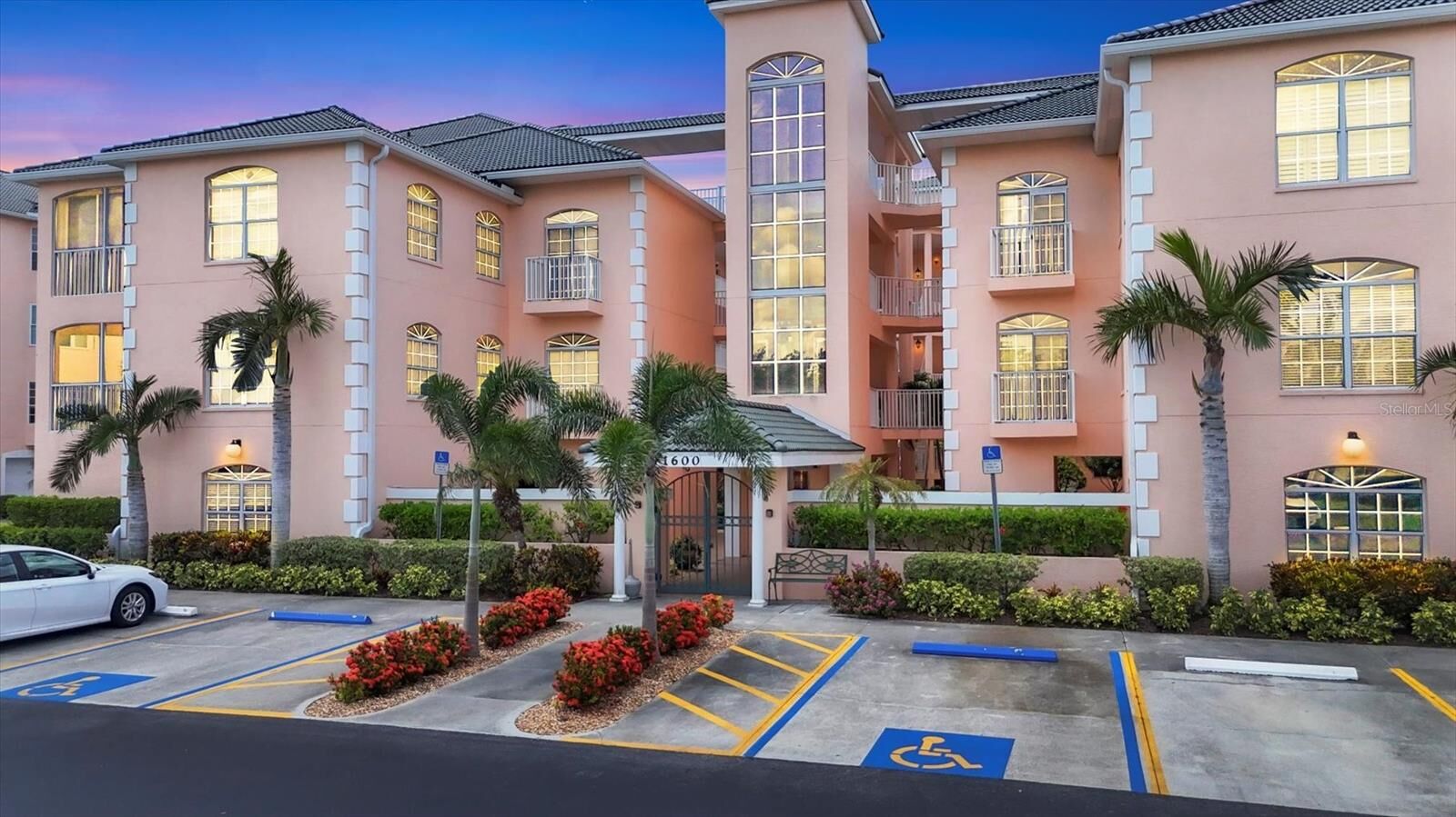 Property Photo: 1613 Gondola Park Drive 1613 FL 34292