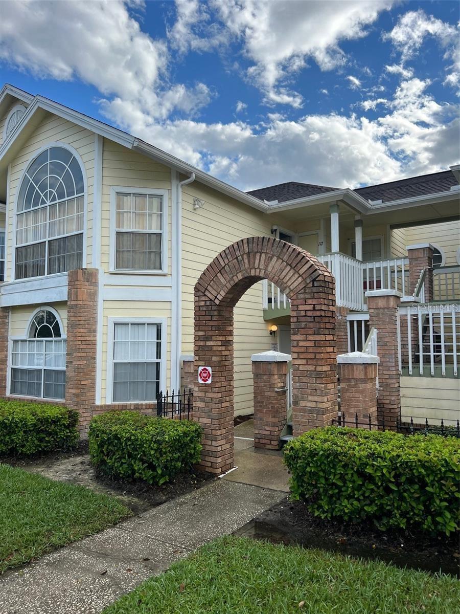 5014 Laguna Bay Circle 111  Kissimmee FL 34746 photo