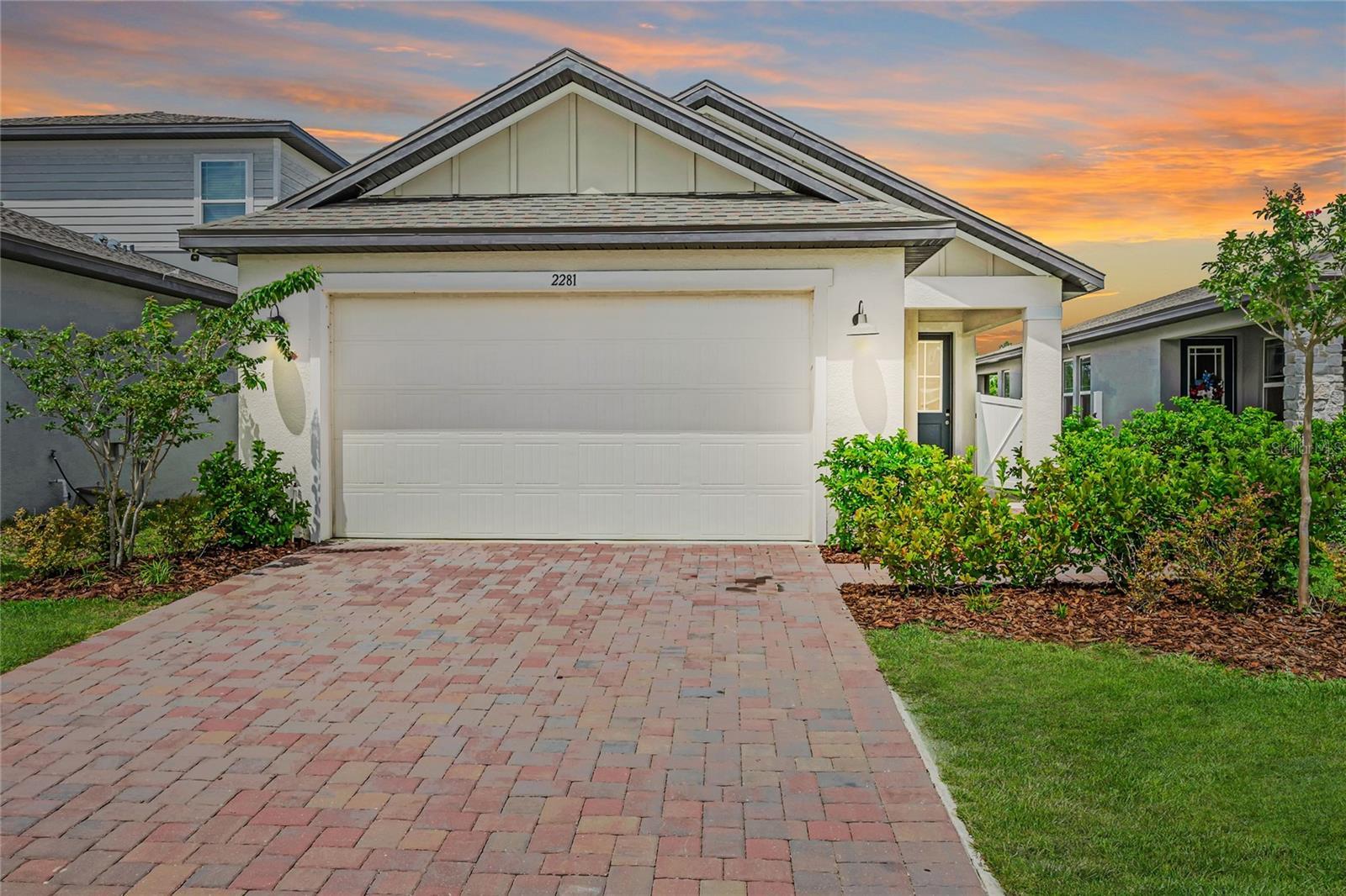 Property Photo: 2281 Mystic Maze Lane FL 34715