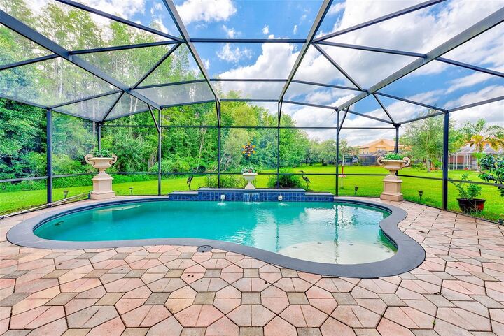 Property Photo:  18015 Lanai Isle Drive  FL 33647