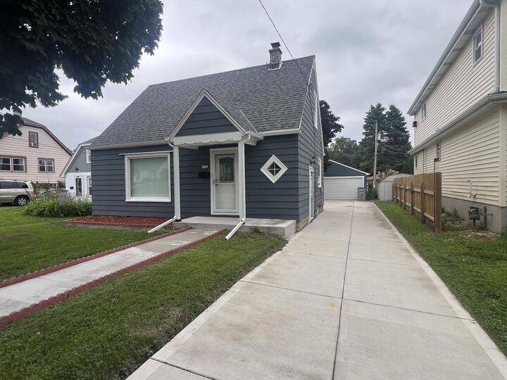 4544 S Quincy Ave  Milwaukee WI 53207 photo