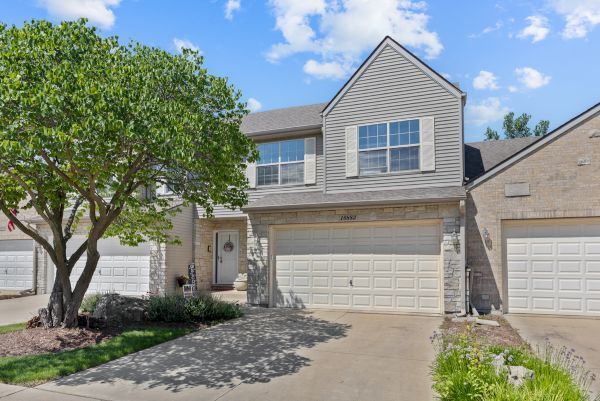 10883 Harry Drive 14  Huntley IL 60142 photo