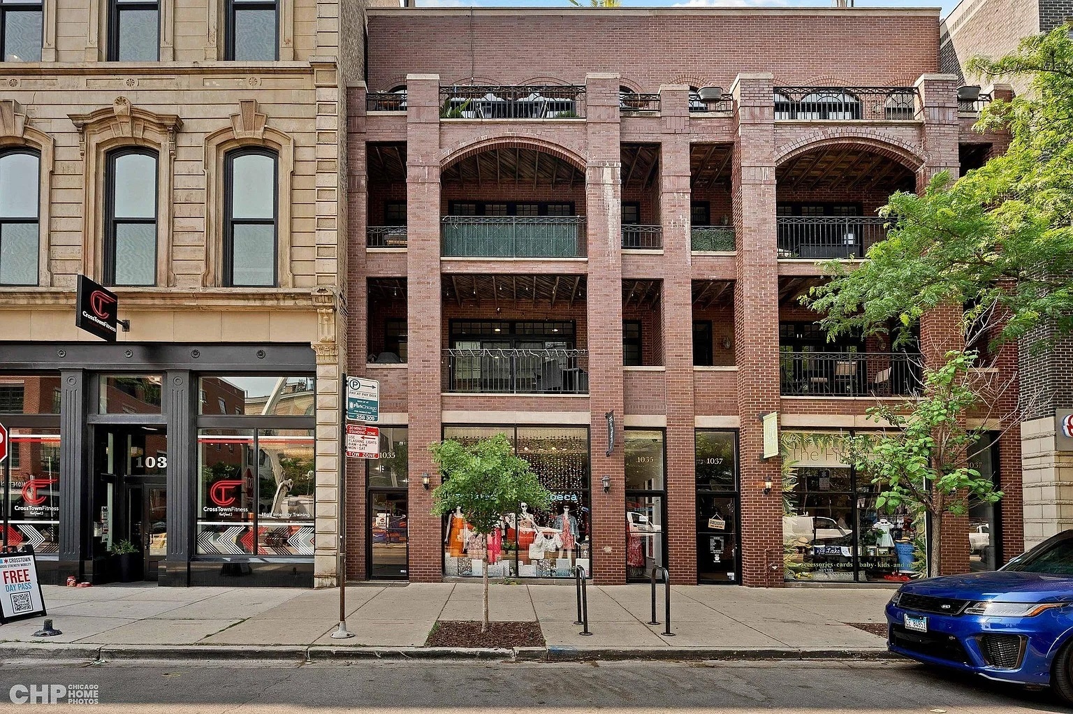 1035 W Madison Street 2  Chicago IL 60607 photo
