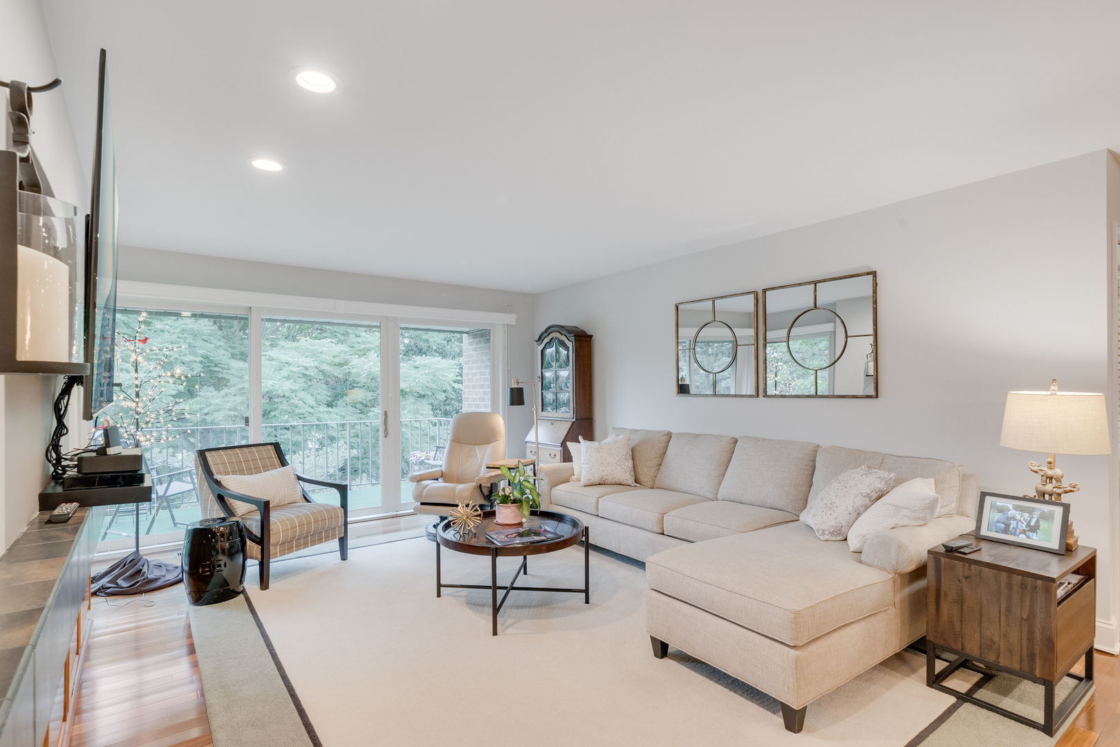 Property Photo: 1 Oak Brook Club Drive A307 IL 60523